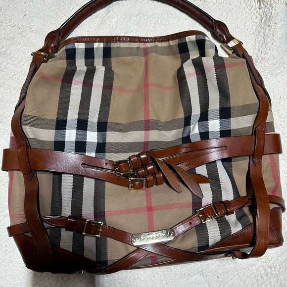 Burberry Bridle Gosford Hobo House
Canvas Handbag - Picture 5 of 16